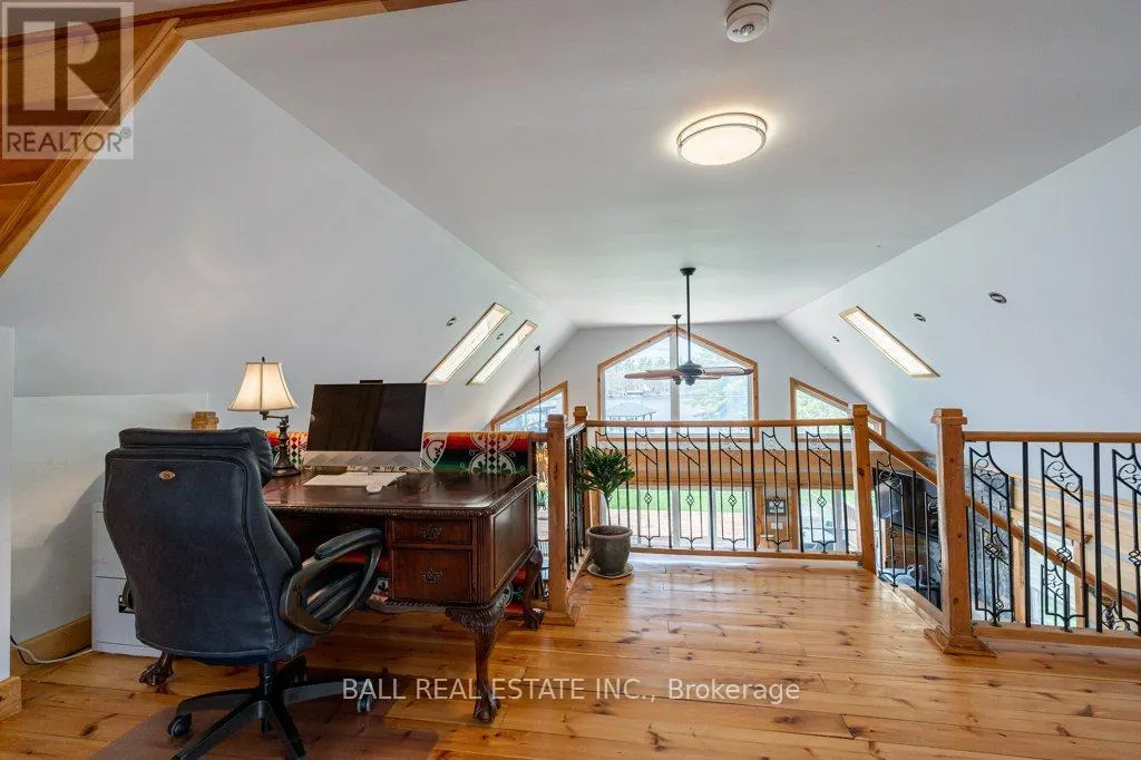 1726 SOUTH BAY SHORE ROAD W