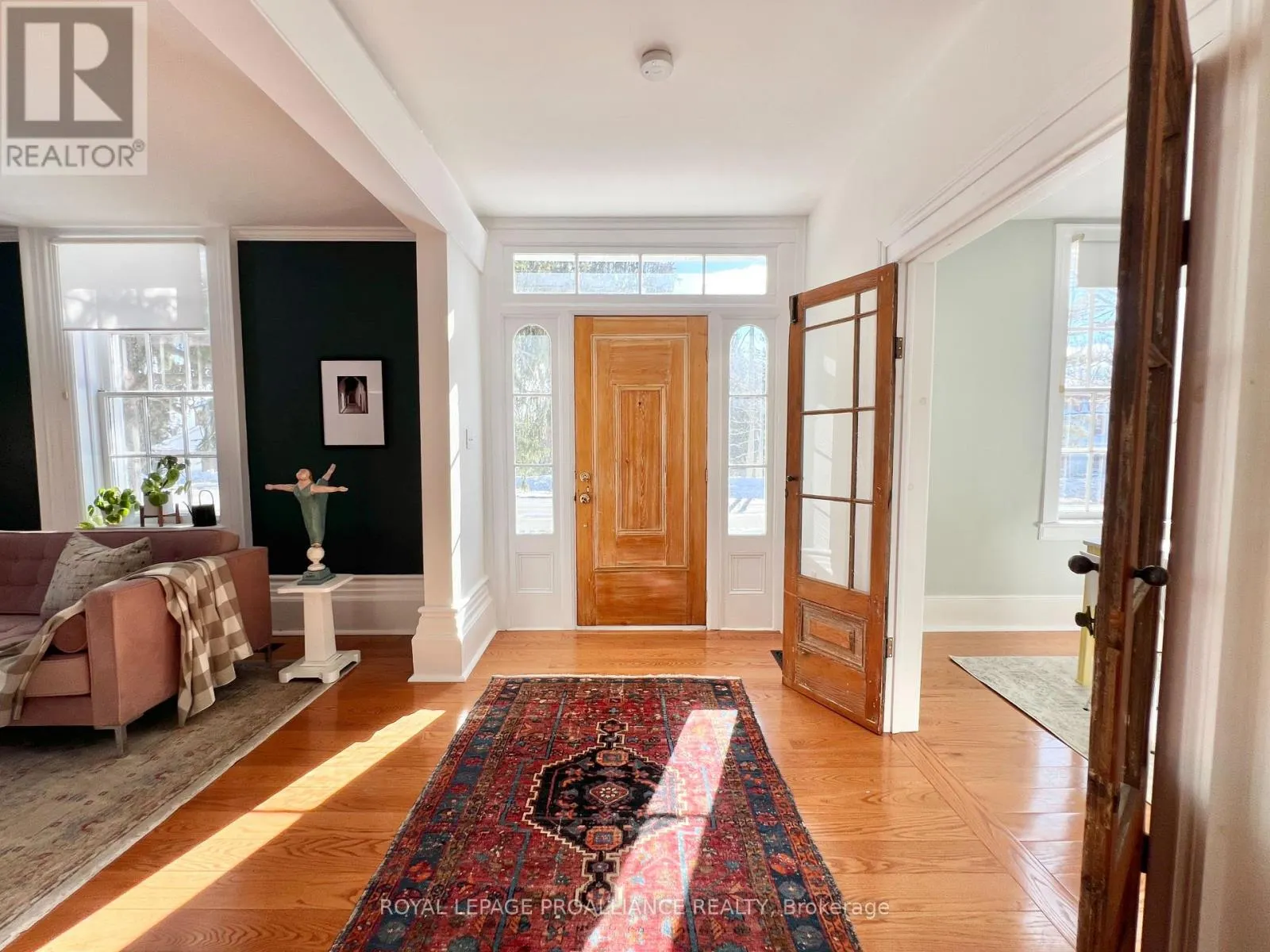 374 BLOOMFIELD MAIN STREET
