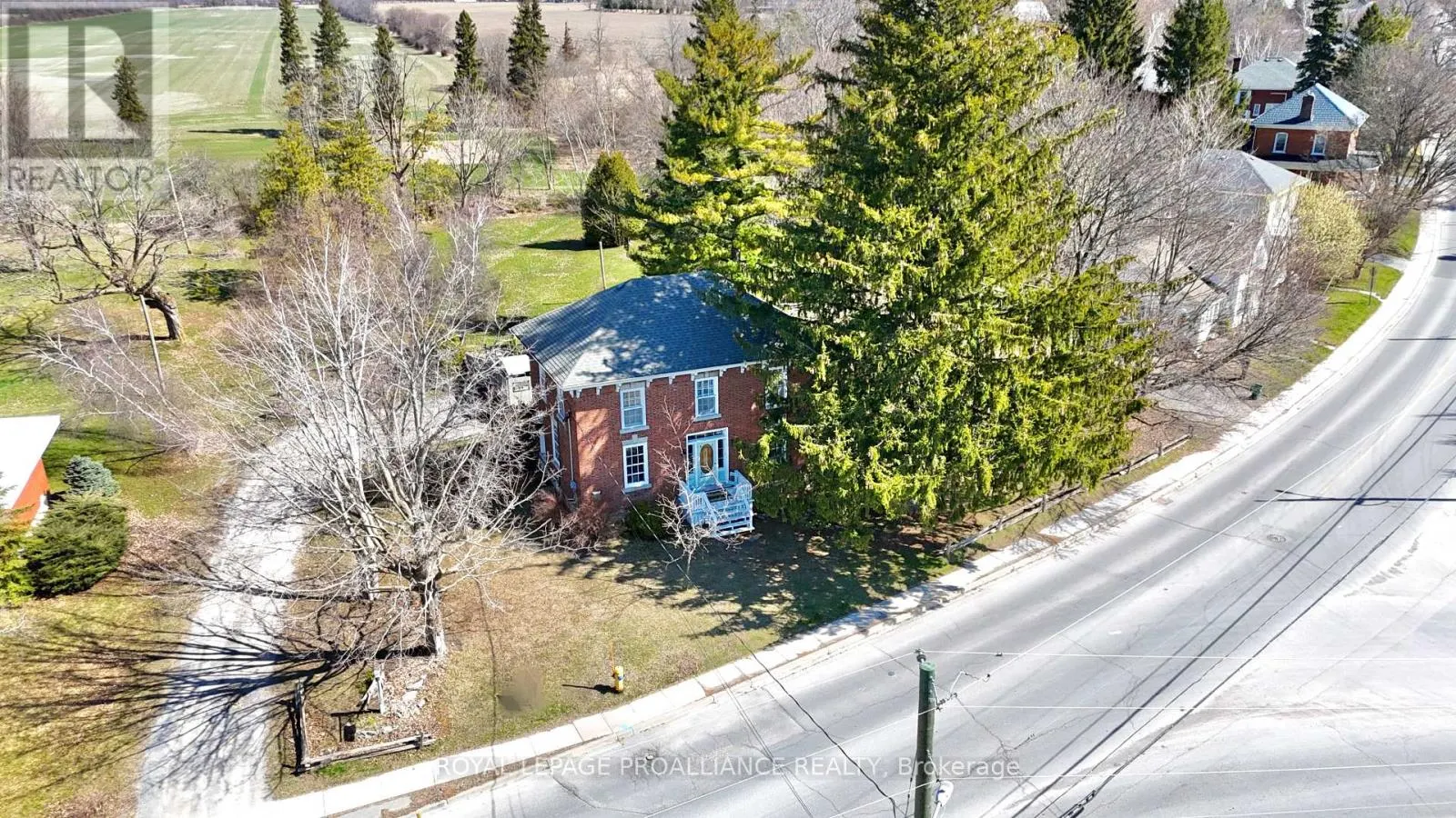 374 BLOOMFIELD MAIN STREET