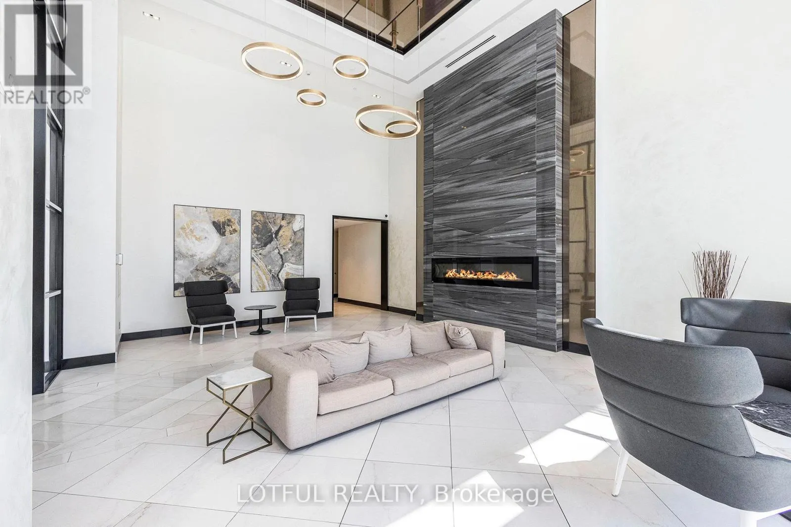 1206 - 255 BAY STREET