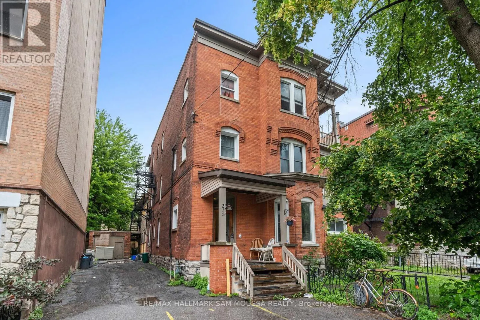 315 WAVERLEY STREET W