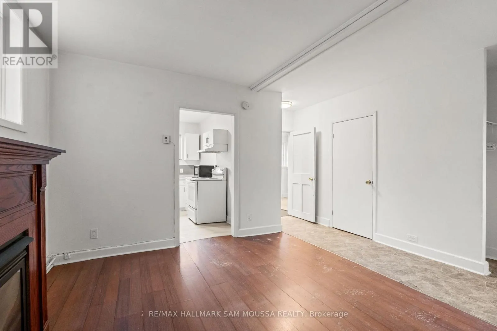 315 WAVERLEY STREET W