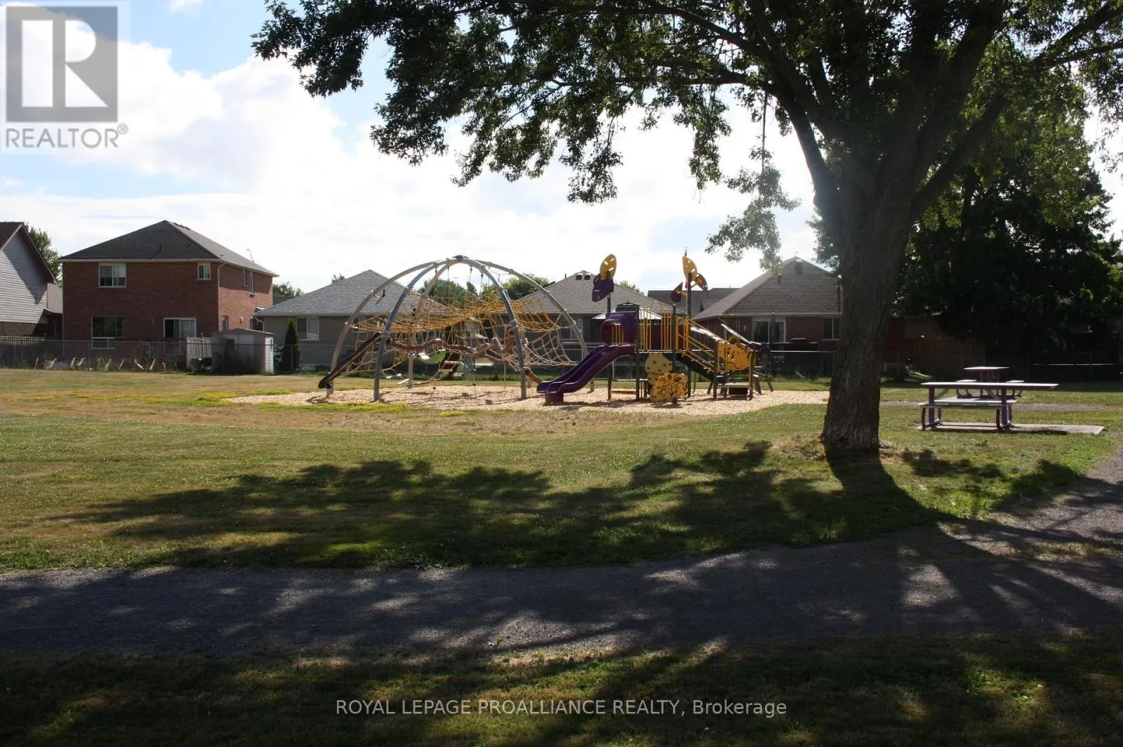 75 - 25 TRACEY PARK DRIVE, #75