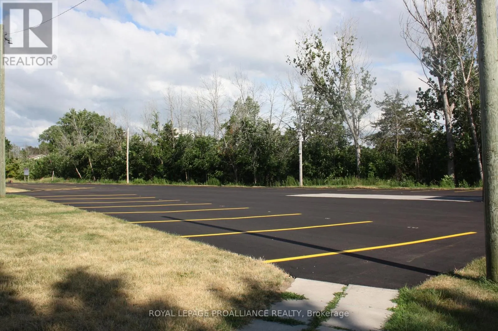 75 - 25 TRACEY PARK DRIVE, #75