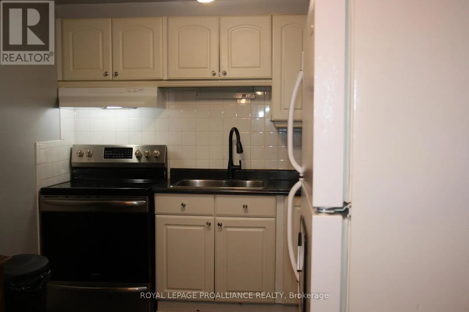 75 - 25 TRACEY PARK DRIVE, #75