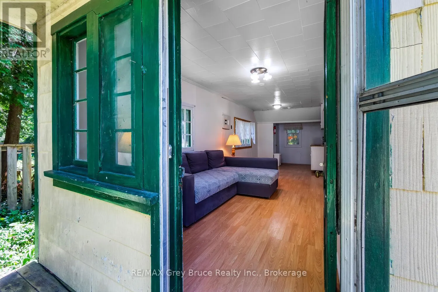 1106 KING EDWARD AVENUE