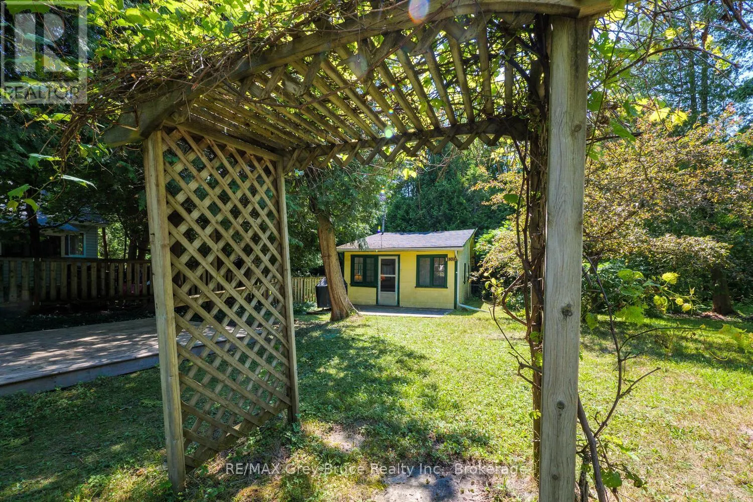 1106 KING EDWARD AVENUE