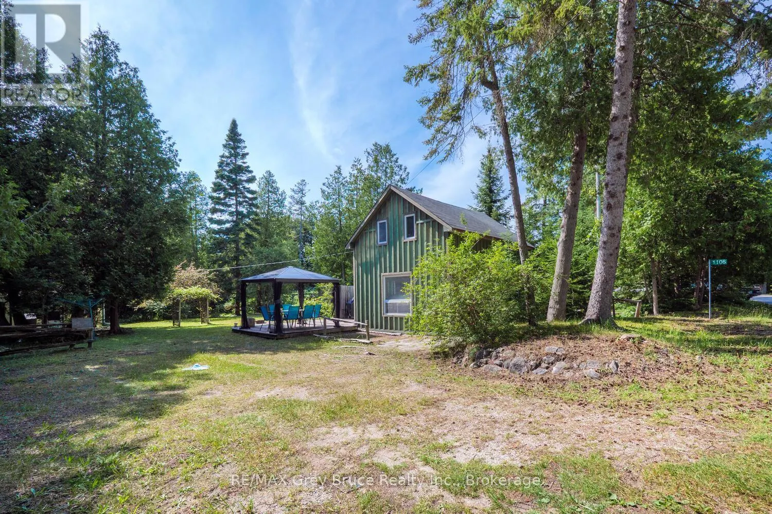 1106 KING EDWARD AVENUE