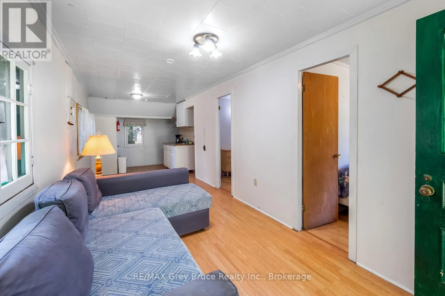 1106 KING EDWARD AVENUE