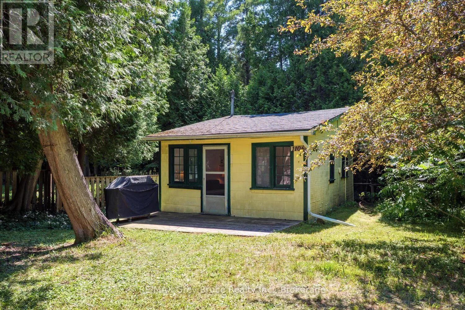 1106 KING EDWARD AVENUE