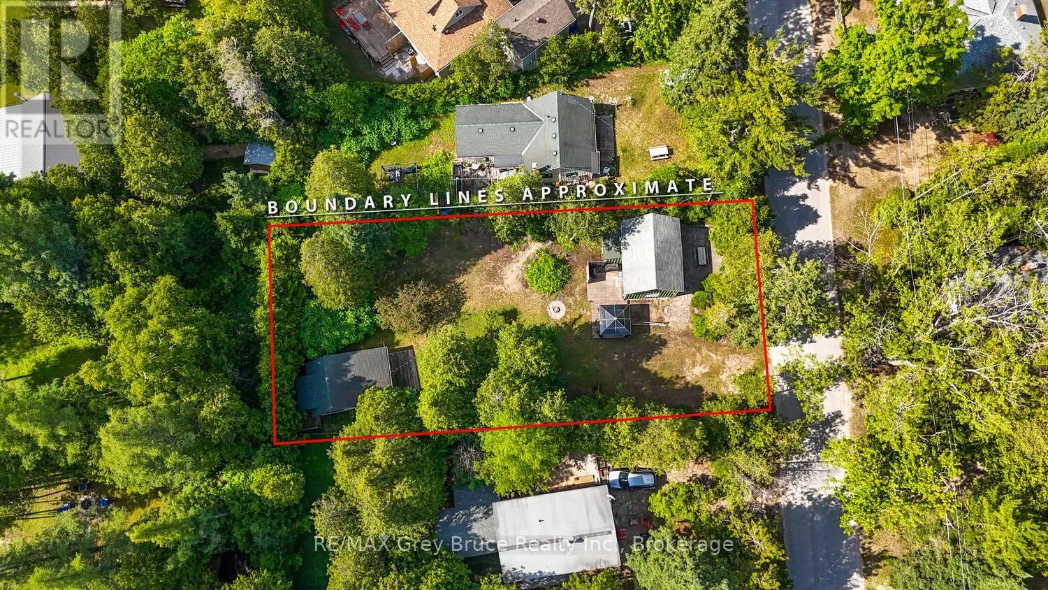 1106 KING EDWARD AVENUE