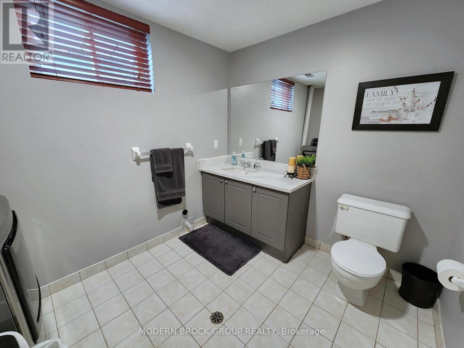 408 PEARL STREET W