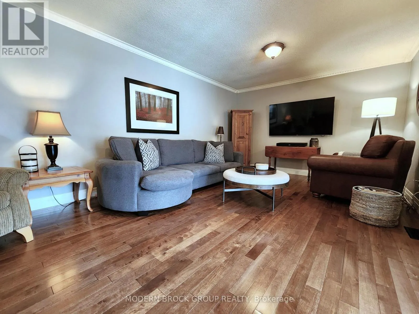 408 PEARL STREET W
