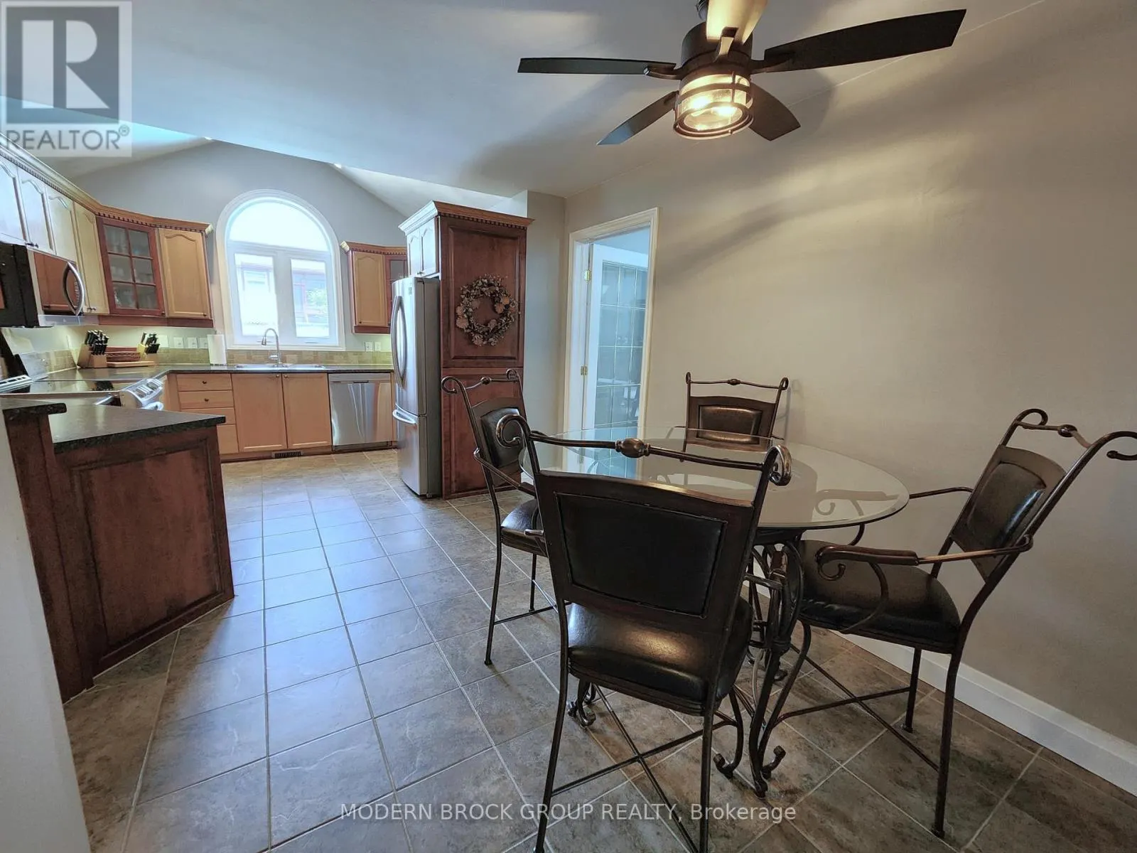 408 PEARL STREET W