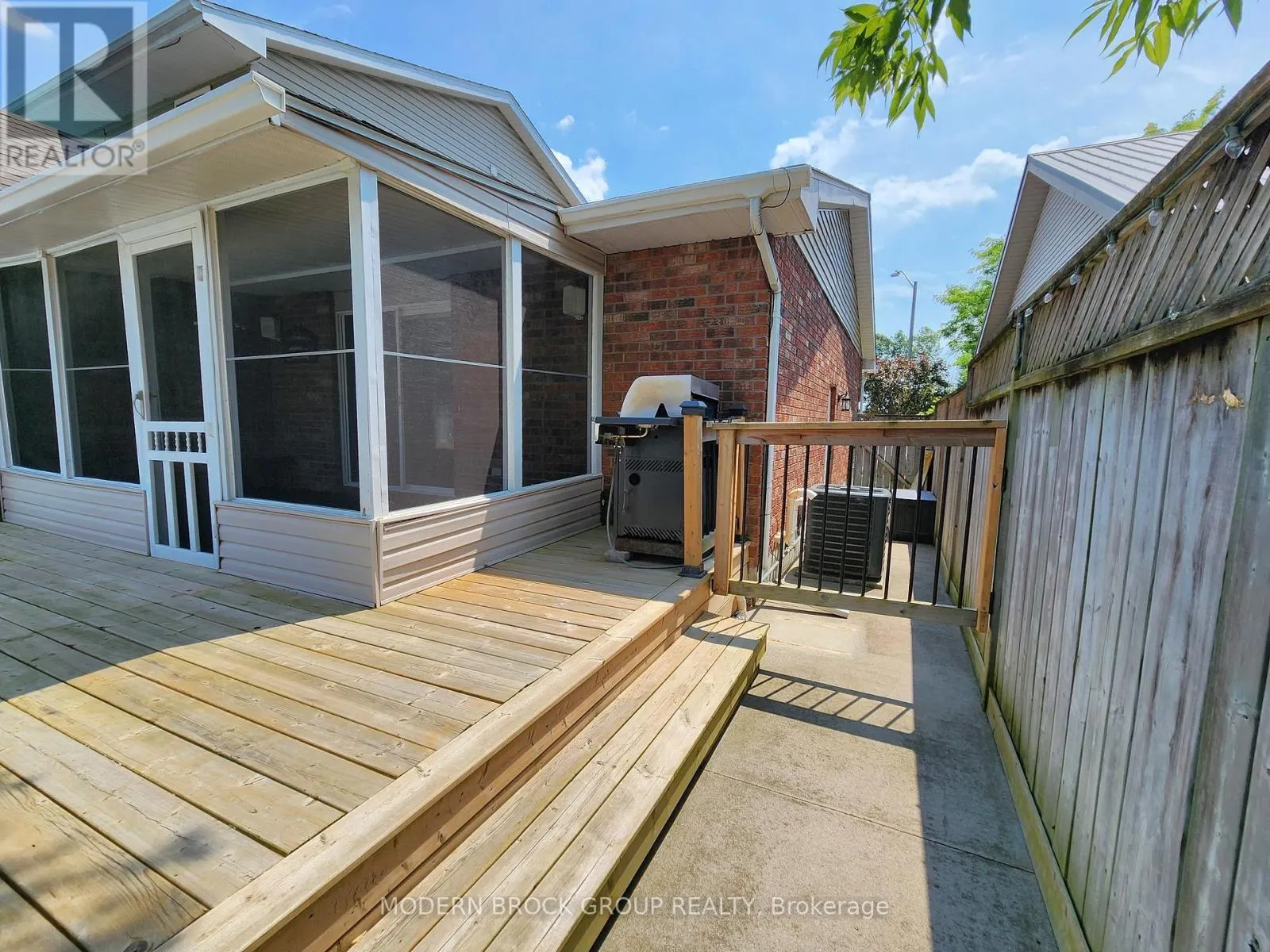 408 PEARL STREET W