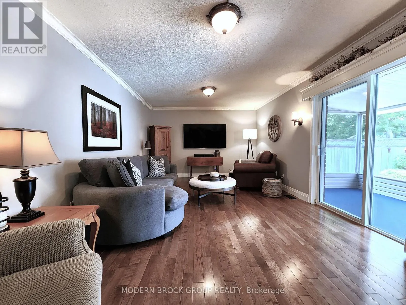 408 PEARL STREET W