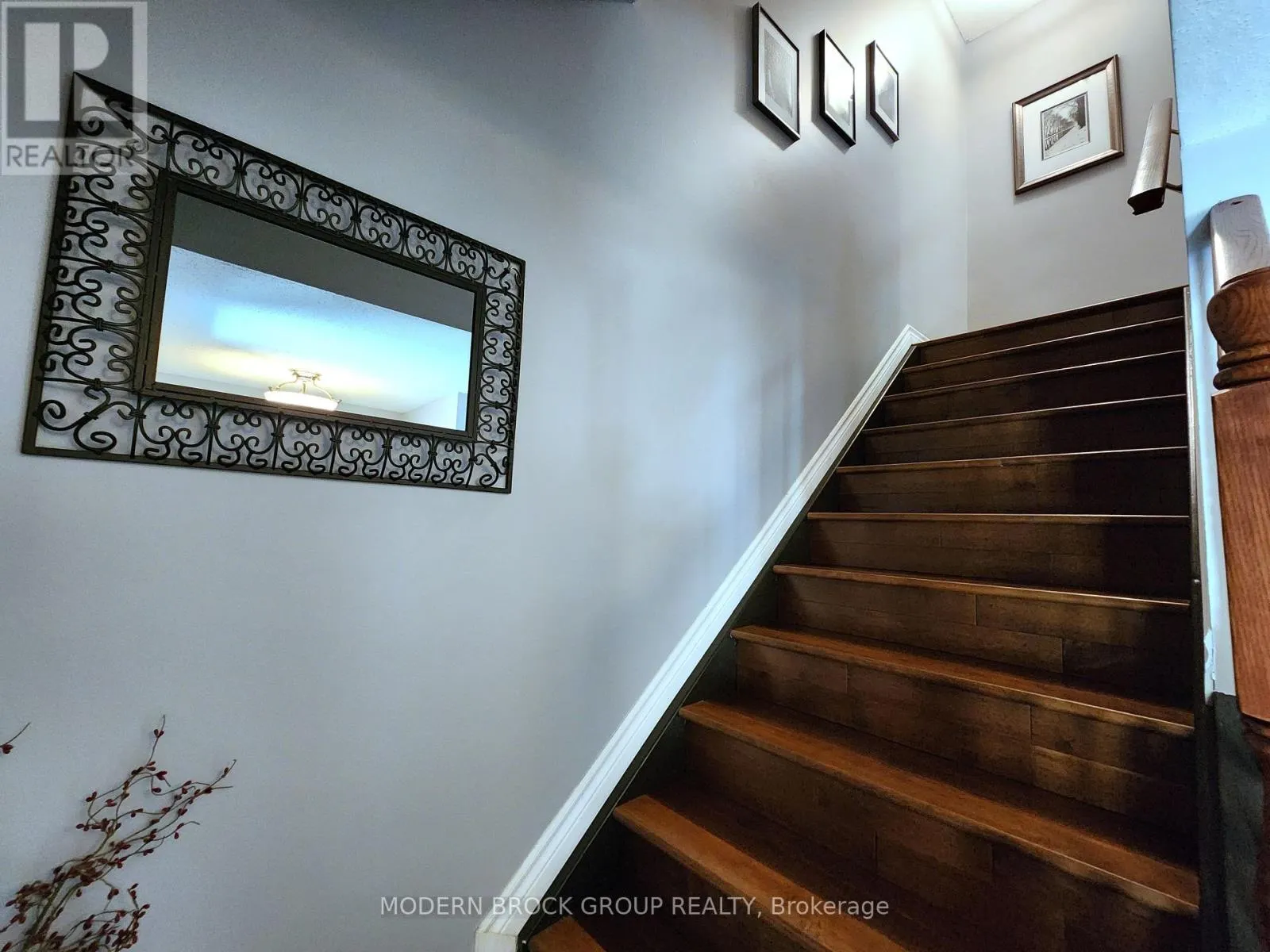 408 PEARL STREET W