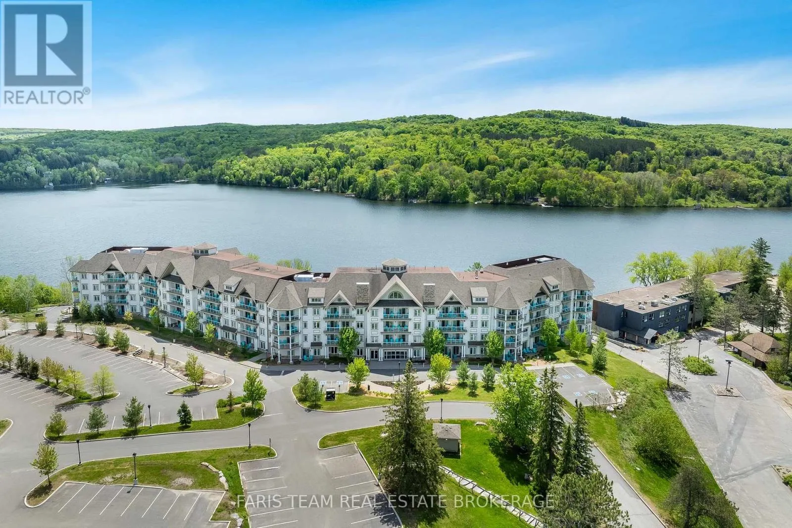 218 - 25 PEN LAKE POINT ROAD