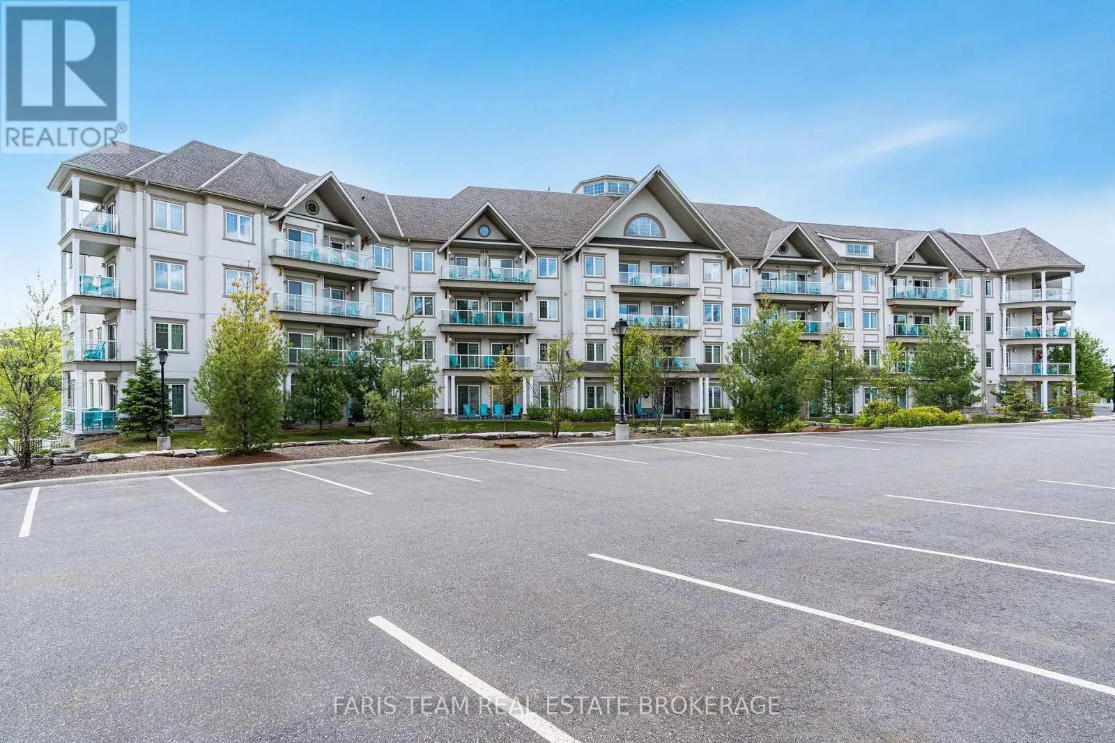 218 - 25 PEN LAKE POINT ROAD