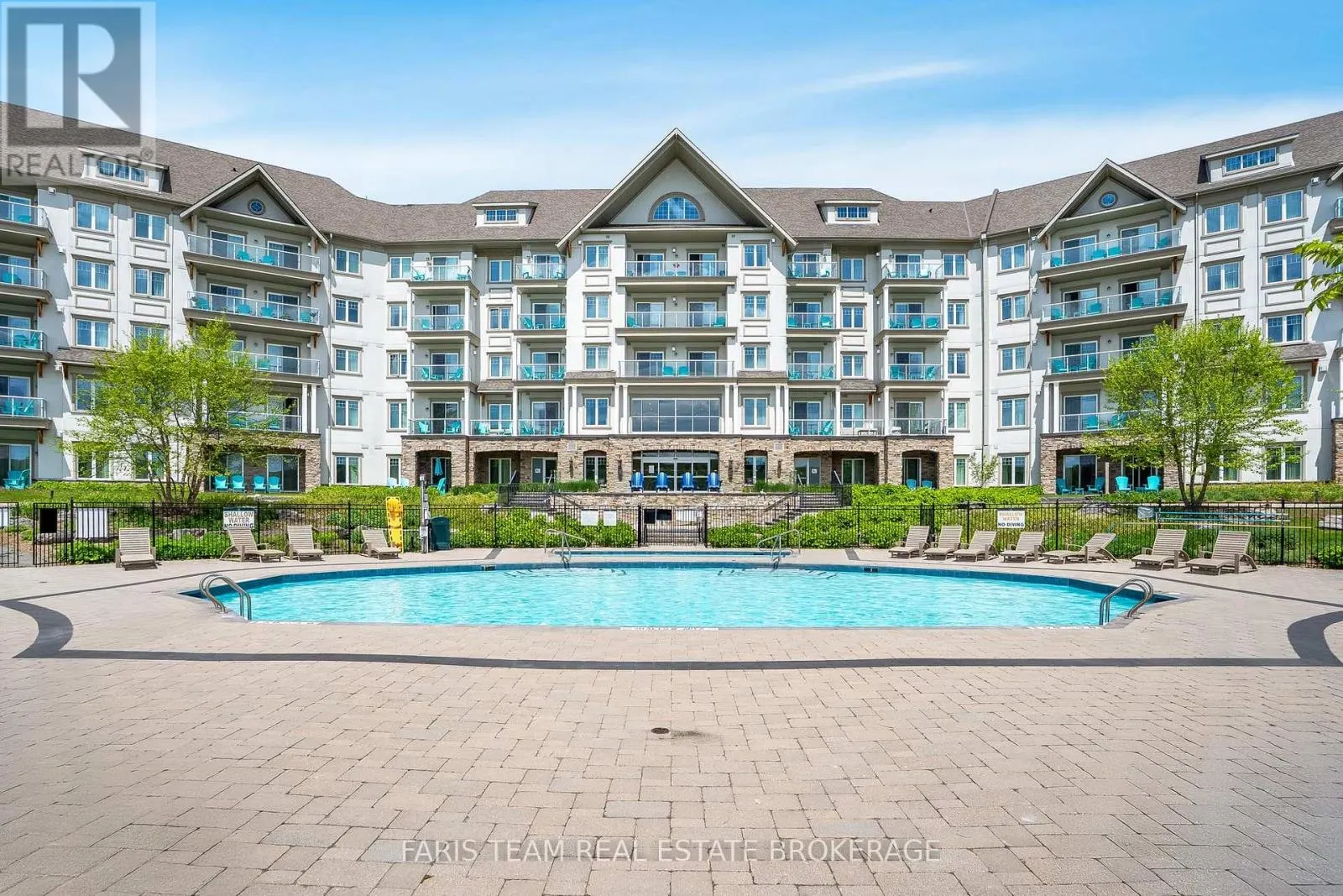 218 - 25 PEN LAKE POINT ROAD