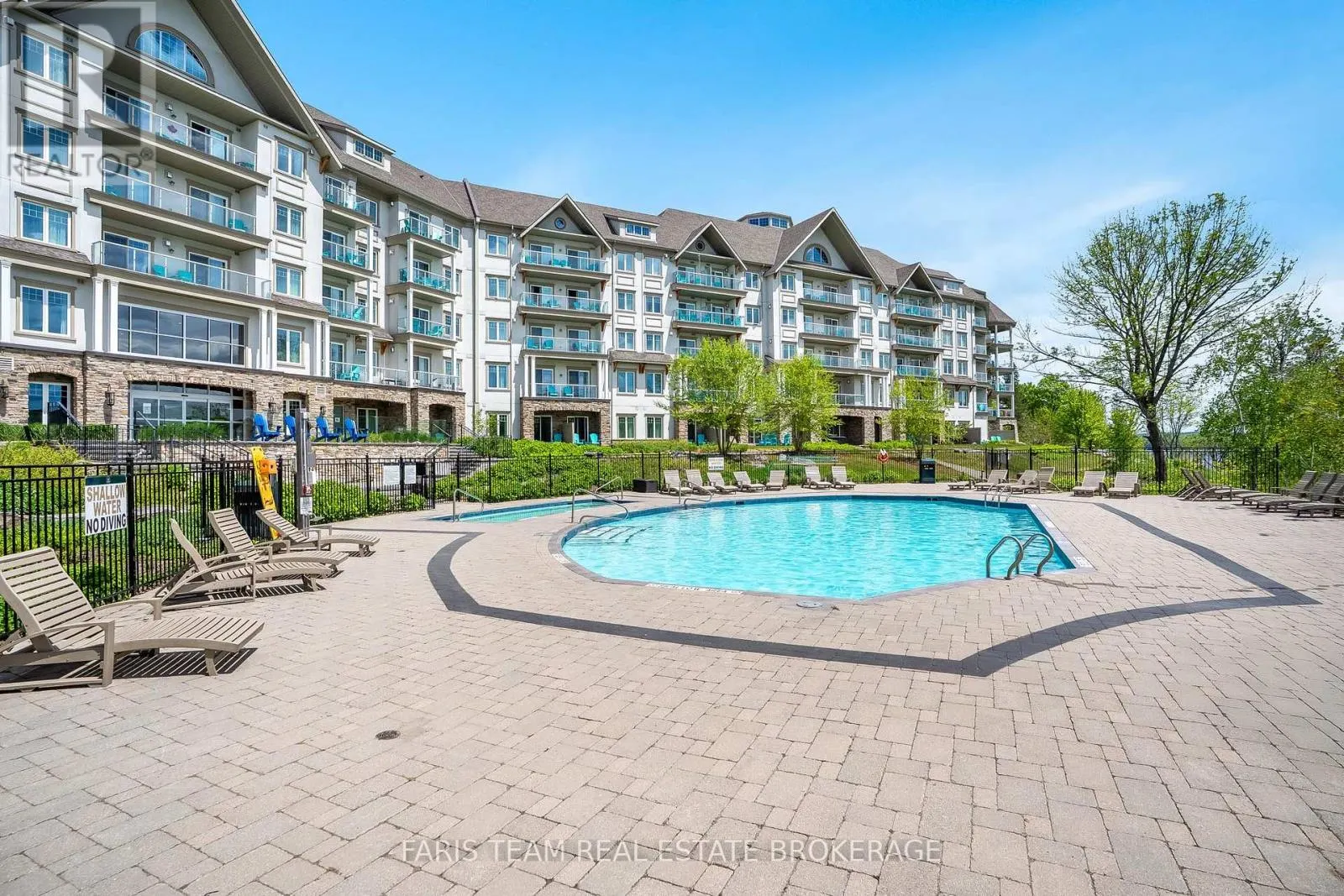 218 - 25 PEN LAKE POINT ROAD