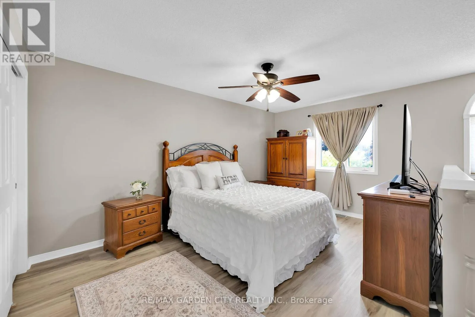 5126 ST. GEORGE DRIVE