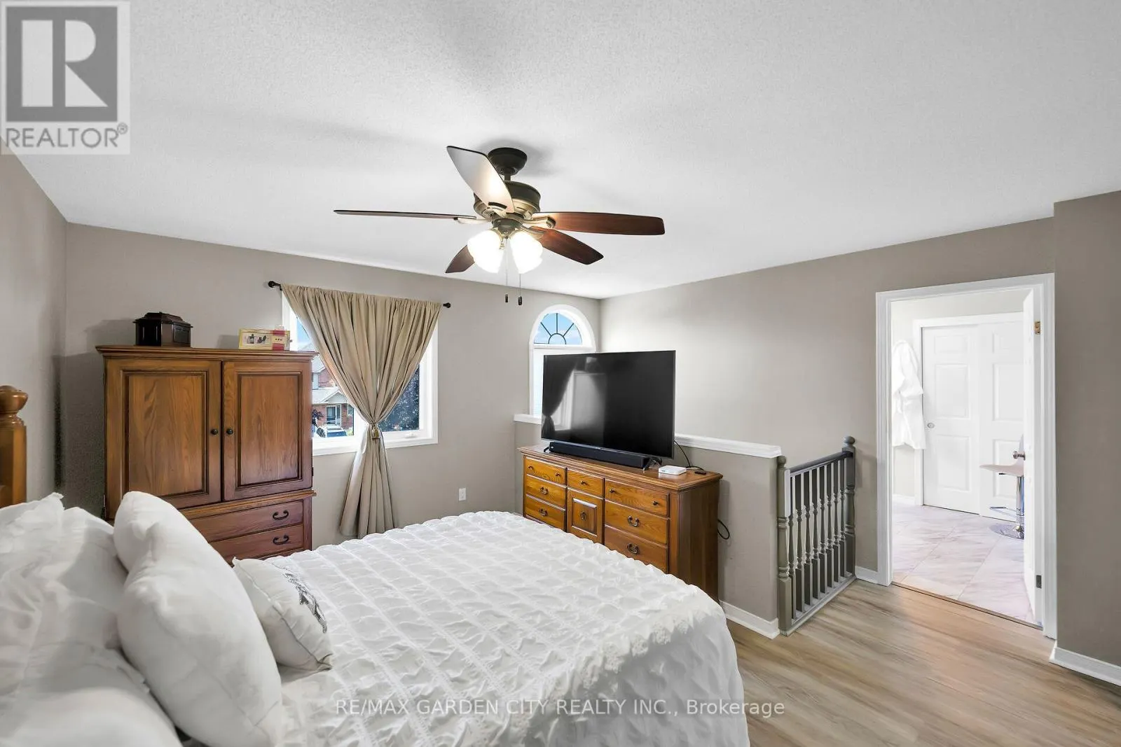 5126 ST. GEORGE DRIVE