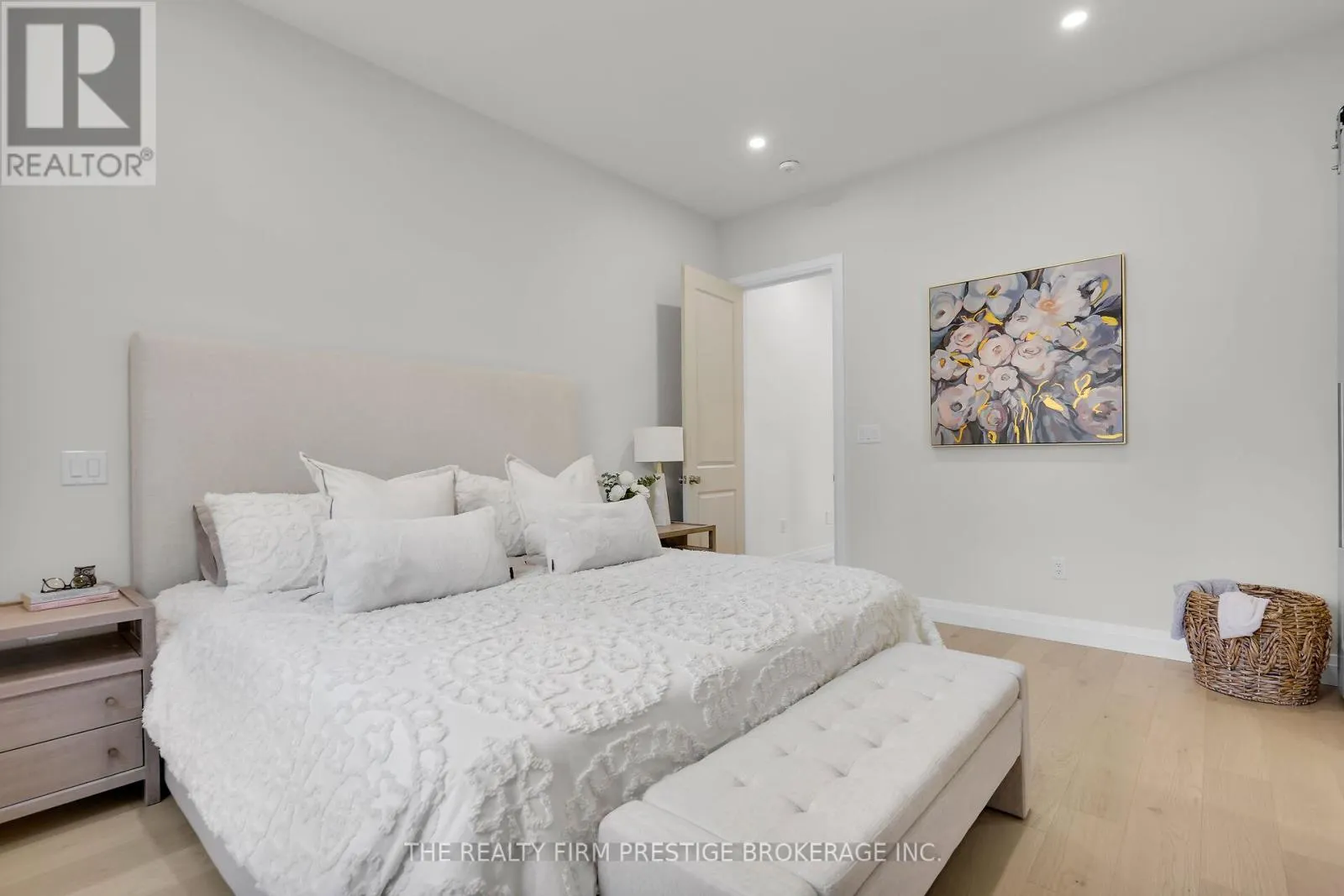 97 SIMCOE AVENUE