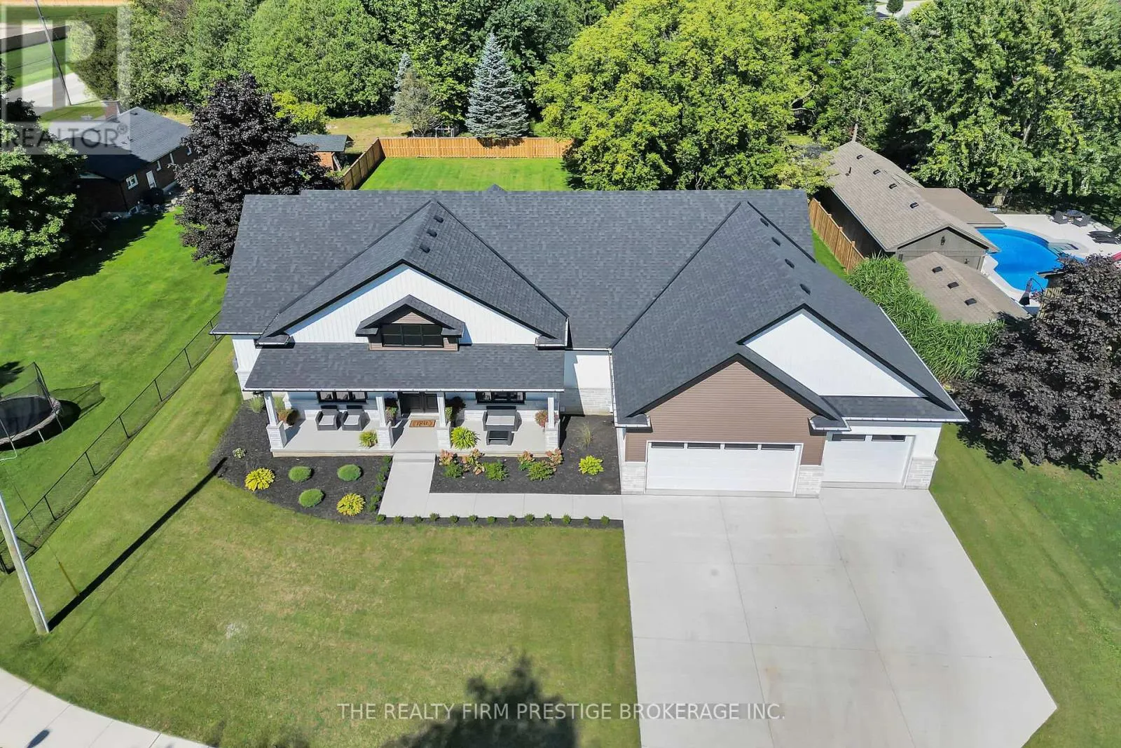 97 SIMCOE AVENUE