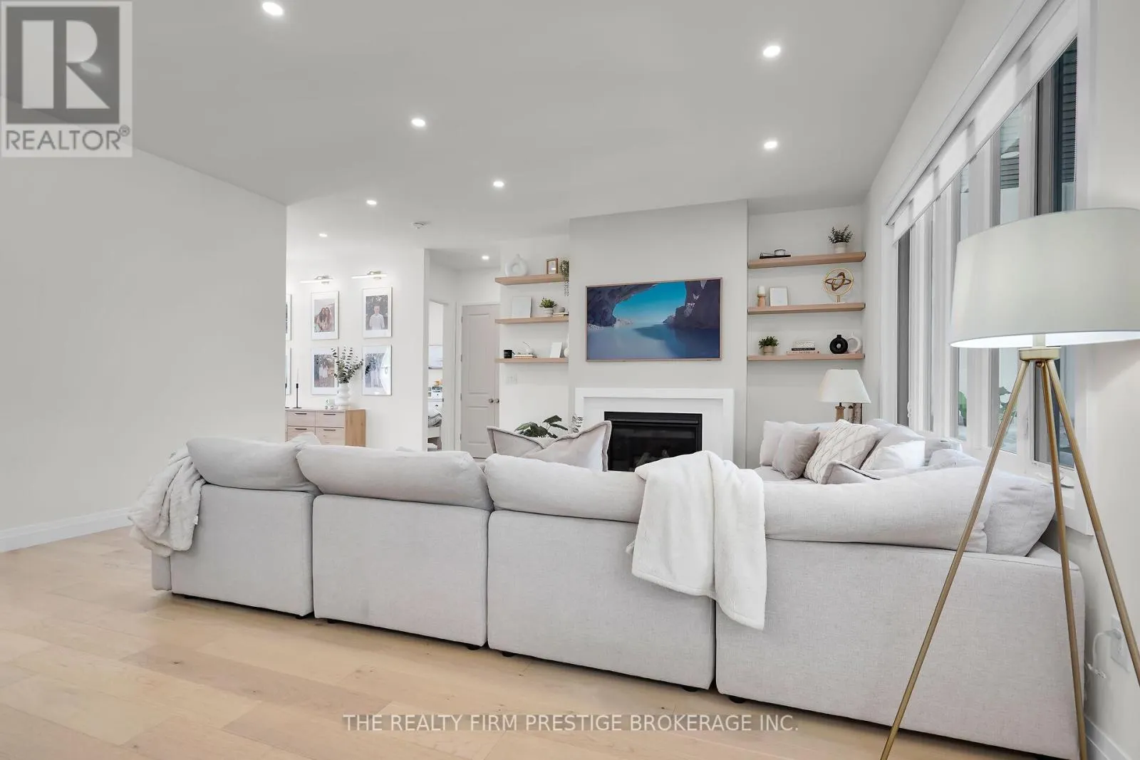 97 SIMCOE AVENUE