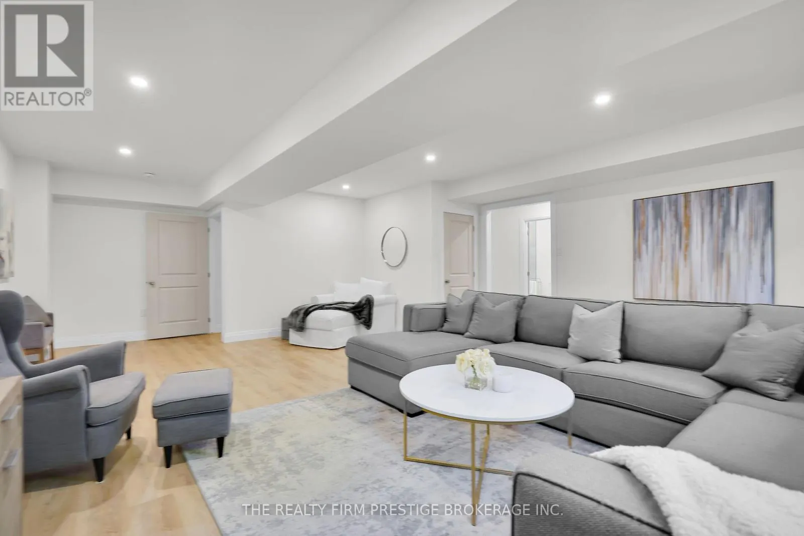 97 SIMCOE AVENUE