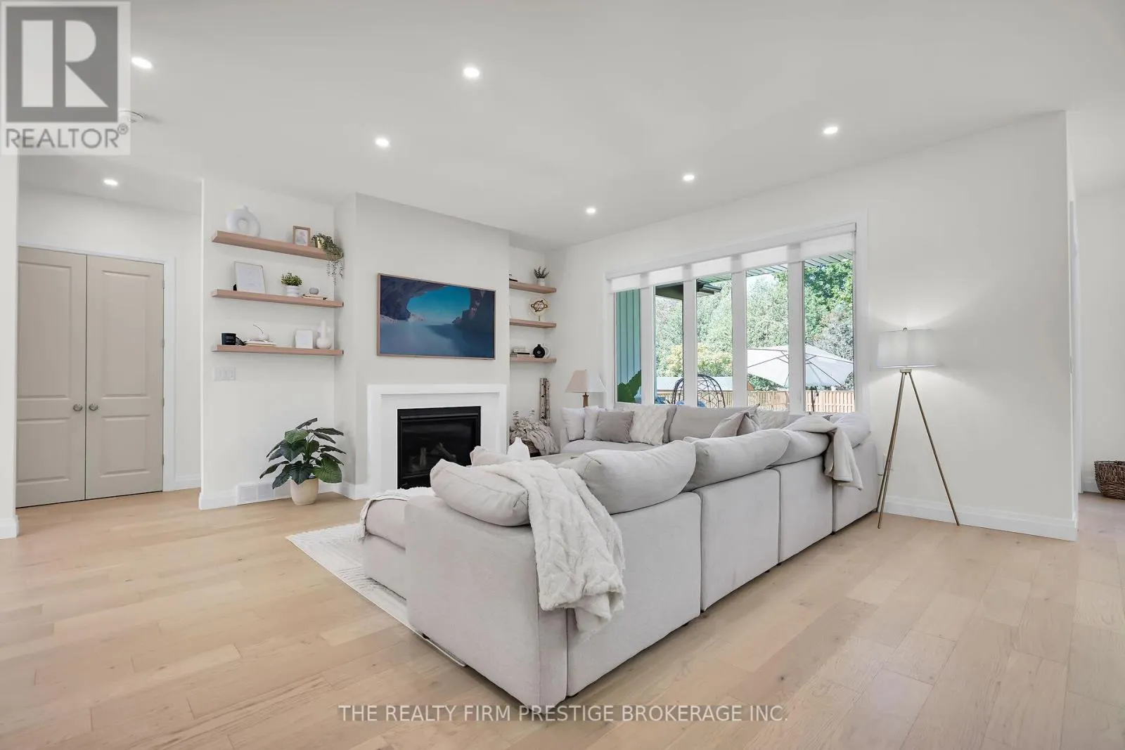 97 SIMCOE AVENUE