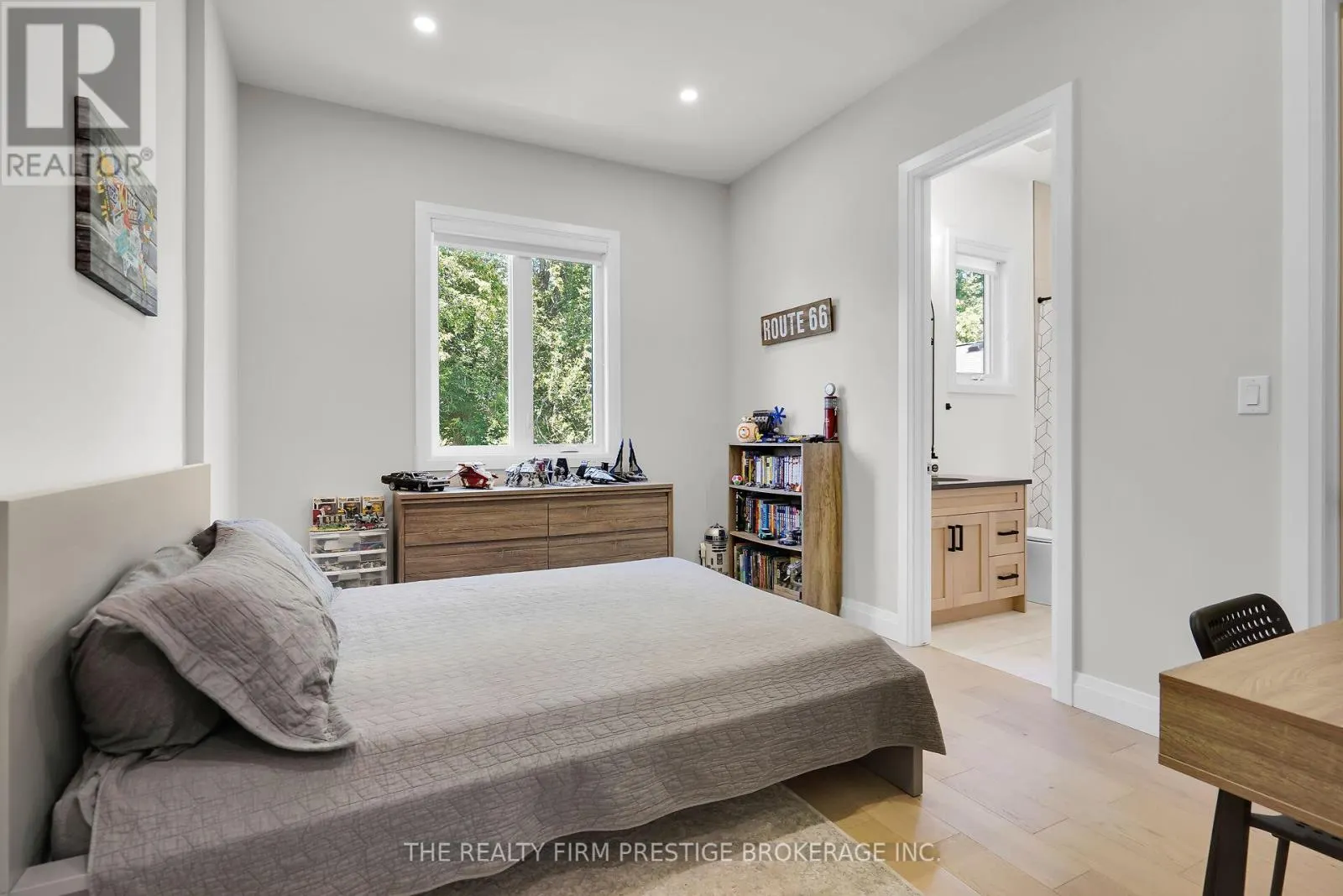 97 SIMCOE AVENUE