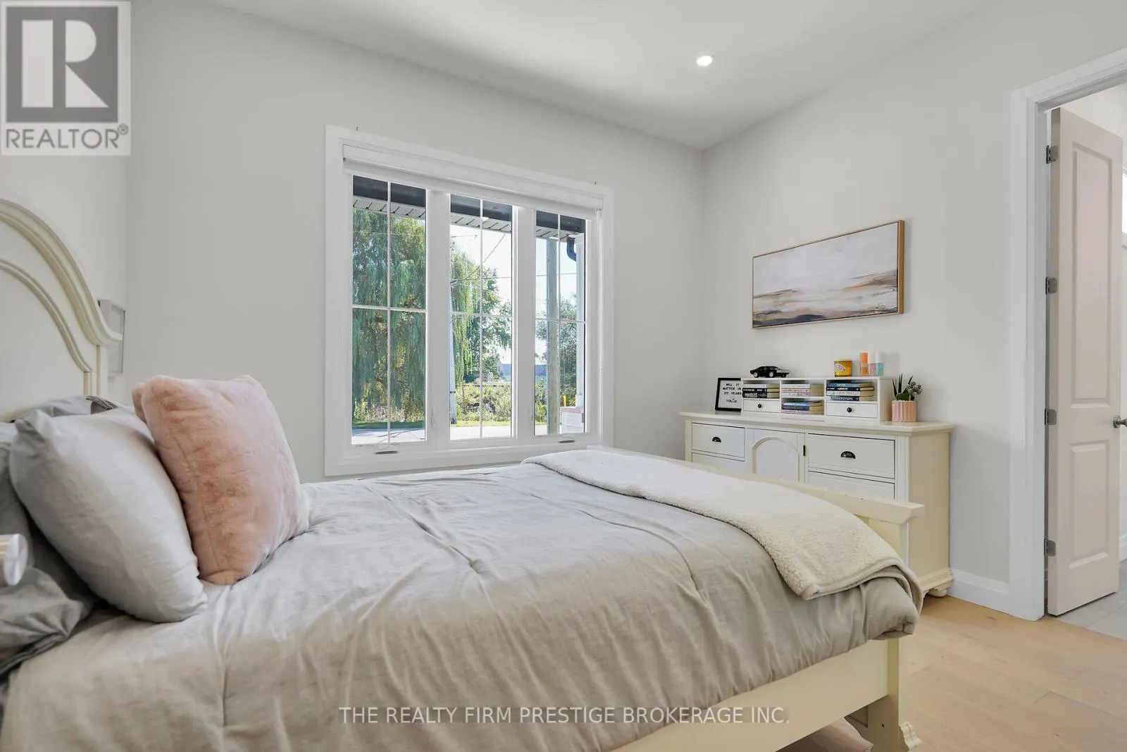 97 SIMCOE AVENUE
