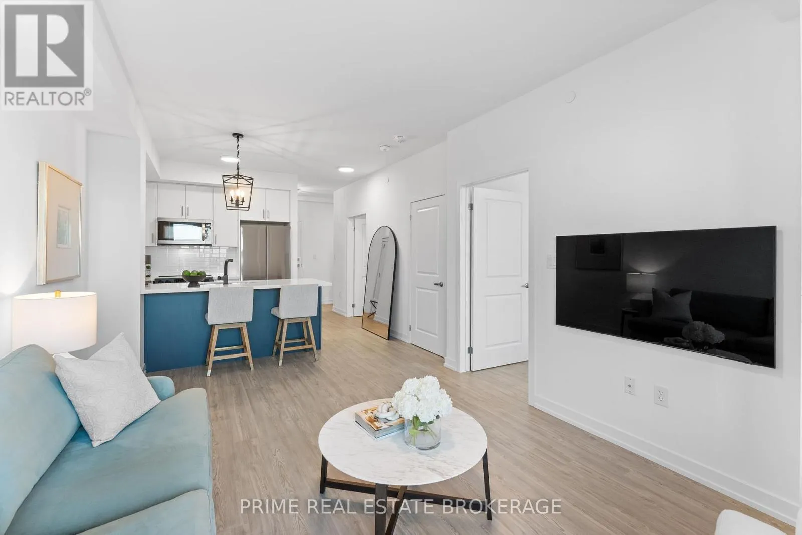 711 - 460 DUNDAS STREET E, #711