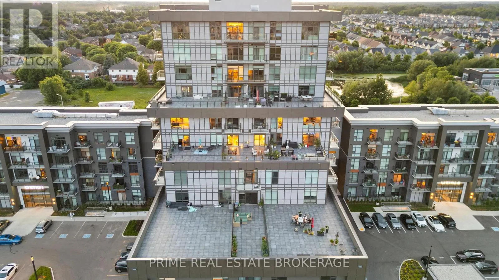 711 - 460 DUNDAS STREET E, #711