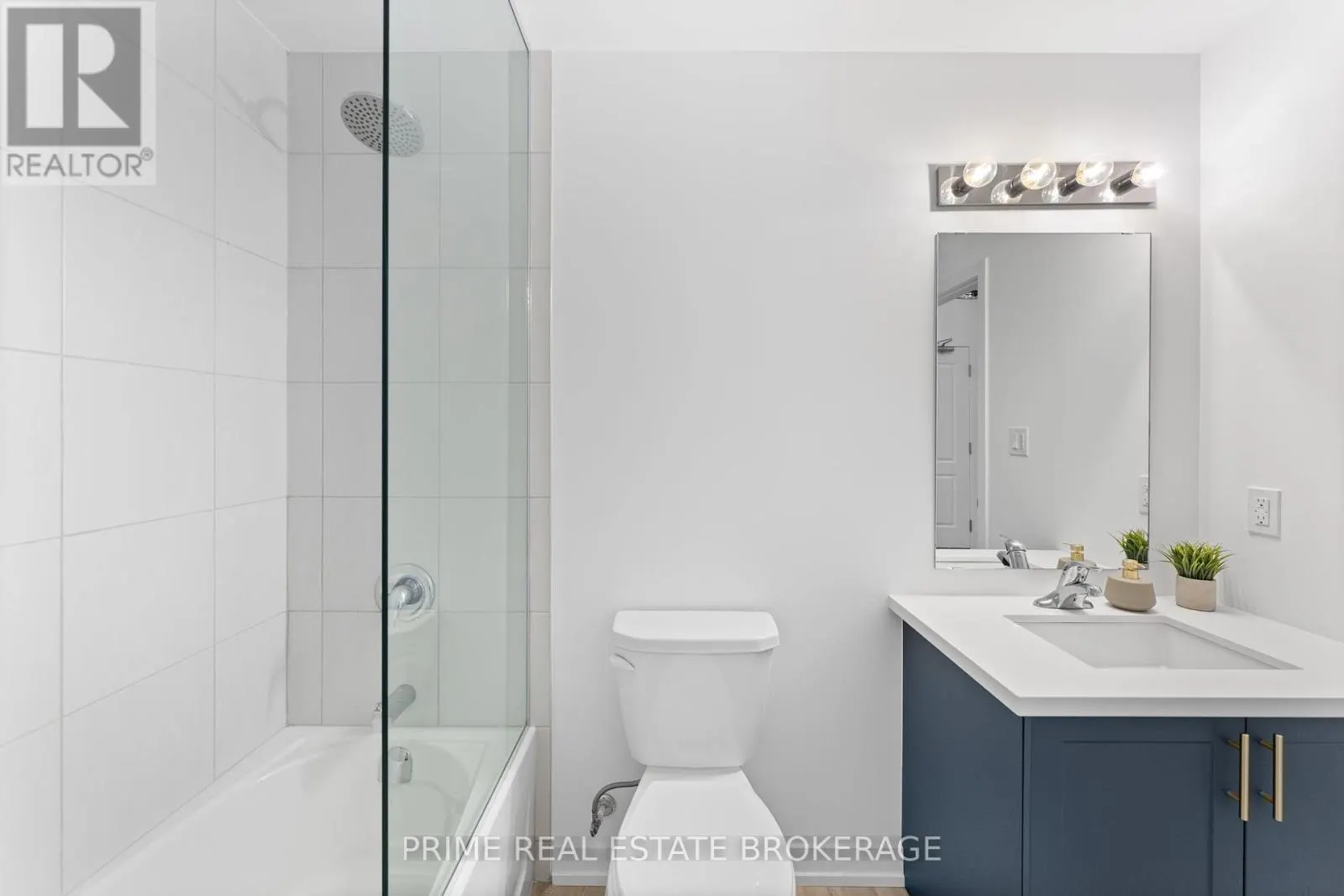 711 - 460 DUNDAS STREET E, #711