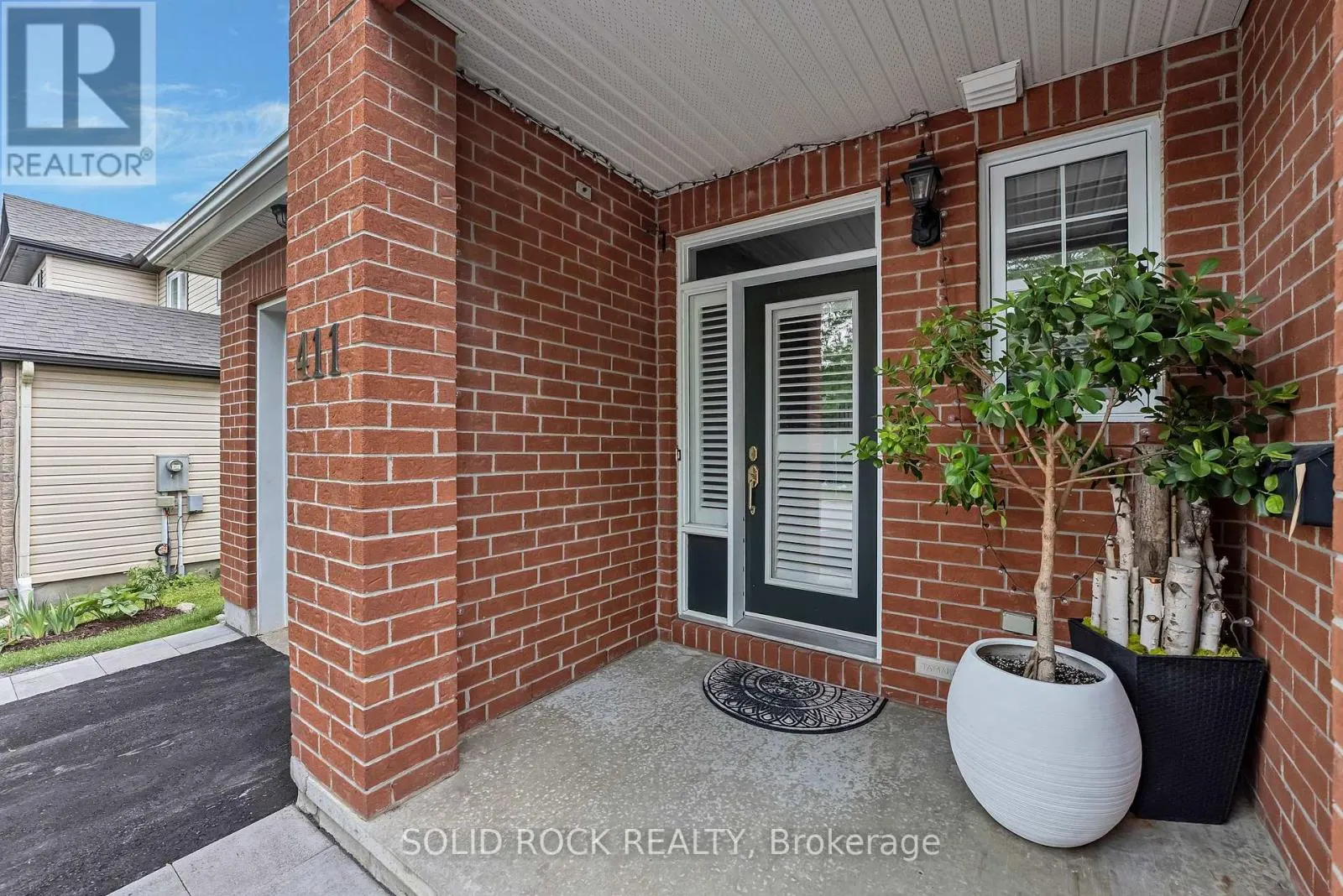 411 CACHE BAY CRESCENT E