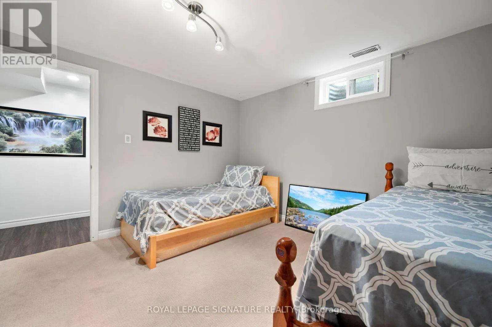 3 KAMPS CRESCENT