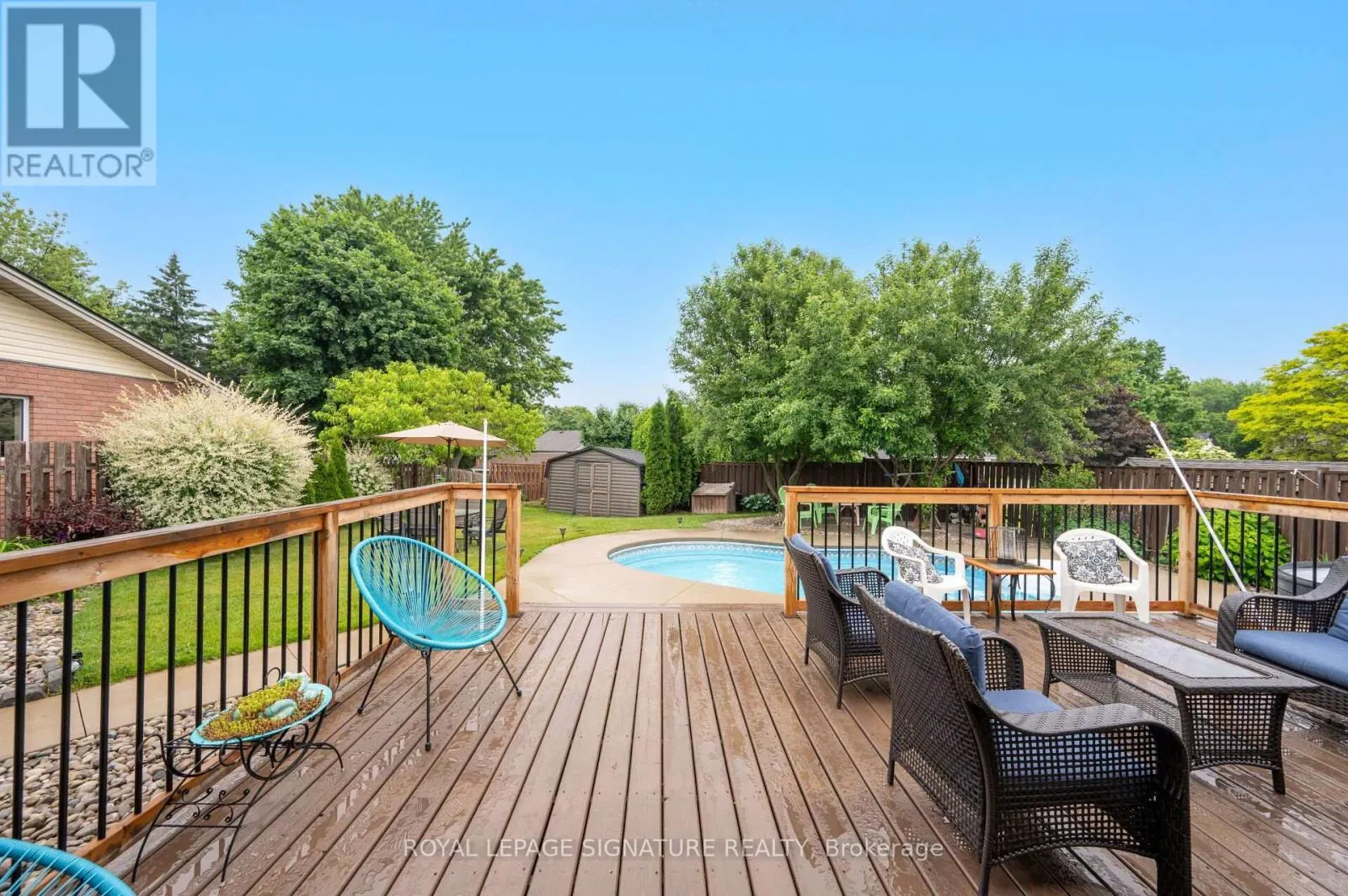 3 KAMPS CRESCENT