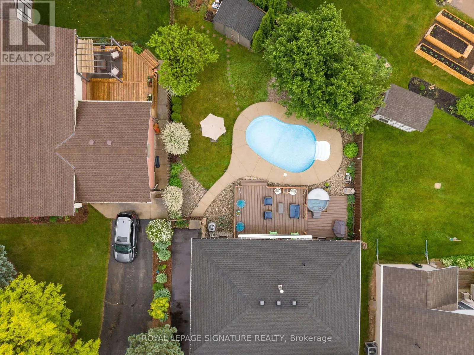 3 KAMPS CRESCENT