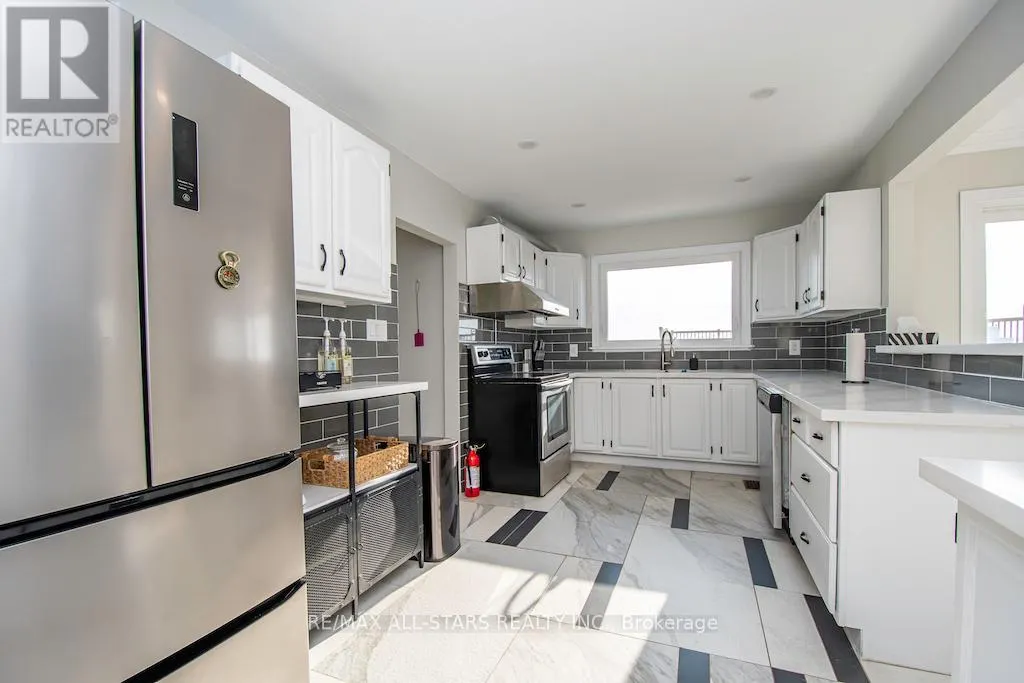 122 FENELON DRIVE