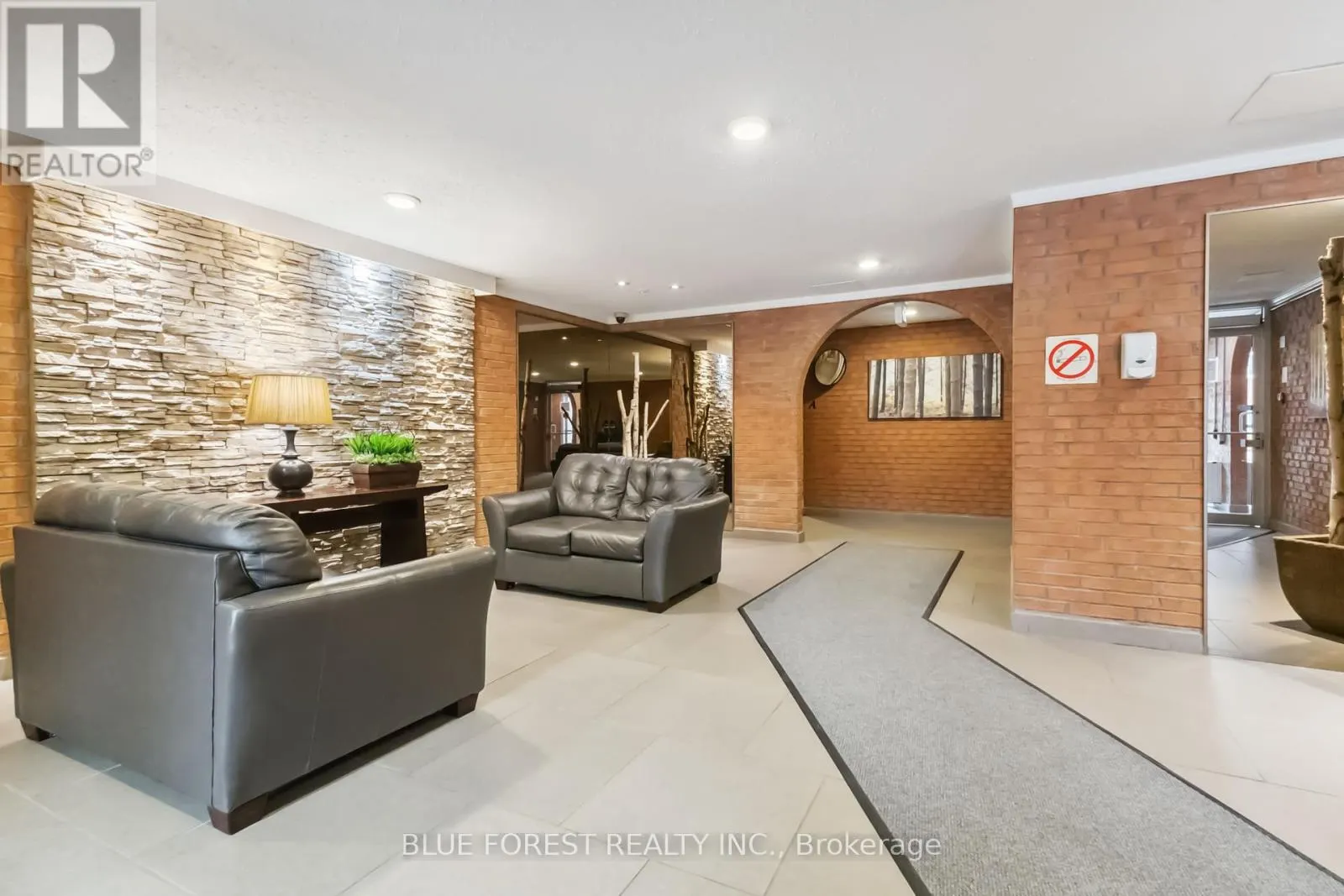 501 - 1100 JALNA BOULEVARD, #501