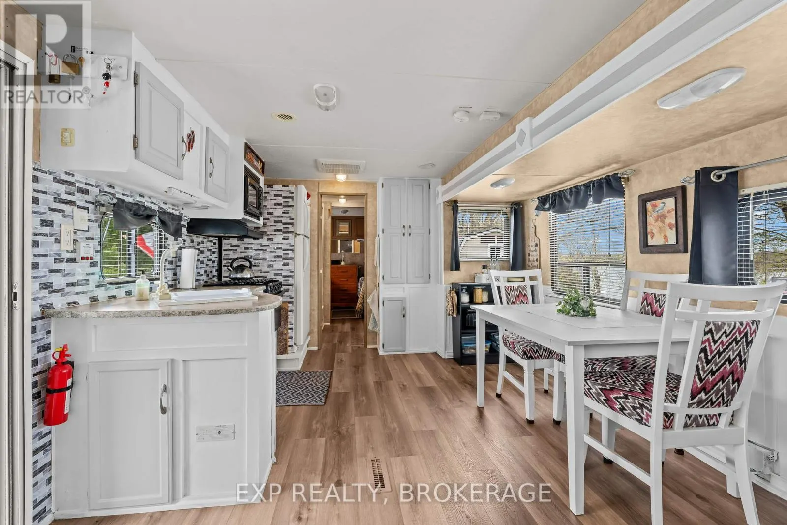38 - 9 GLENFORD LANE, #38
