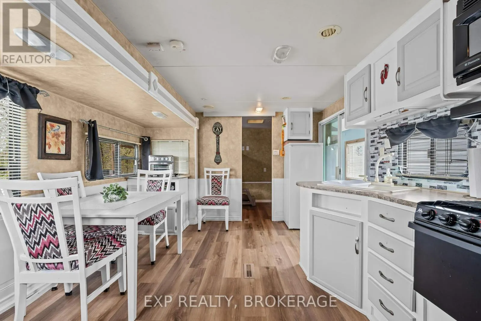 38 - 9 GLENFORD LANE, #38