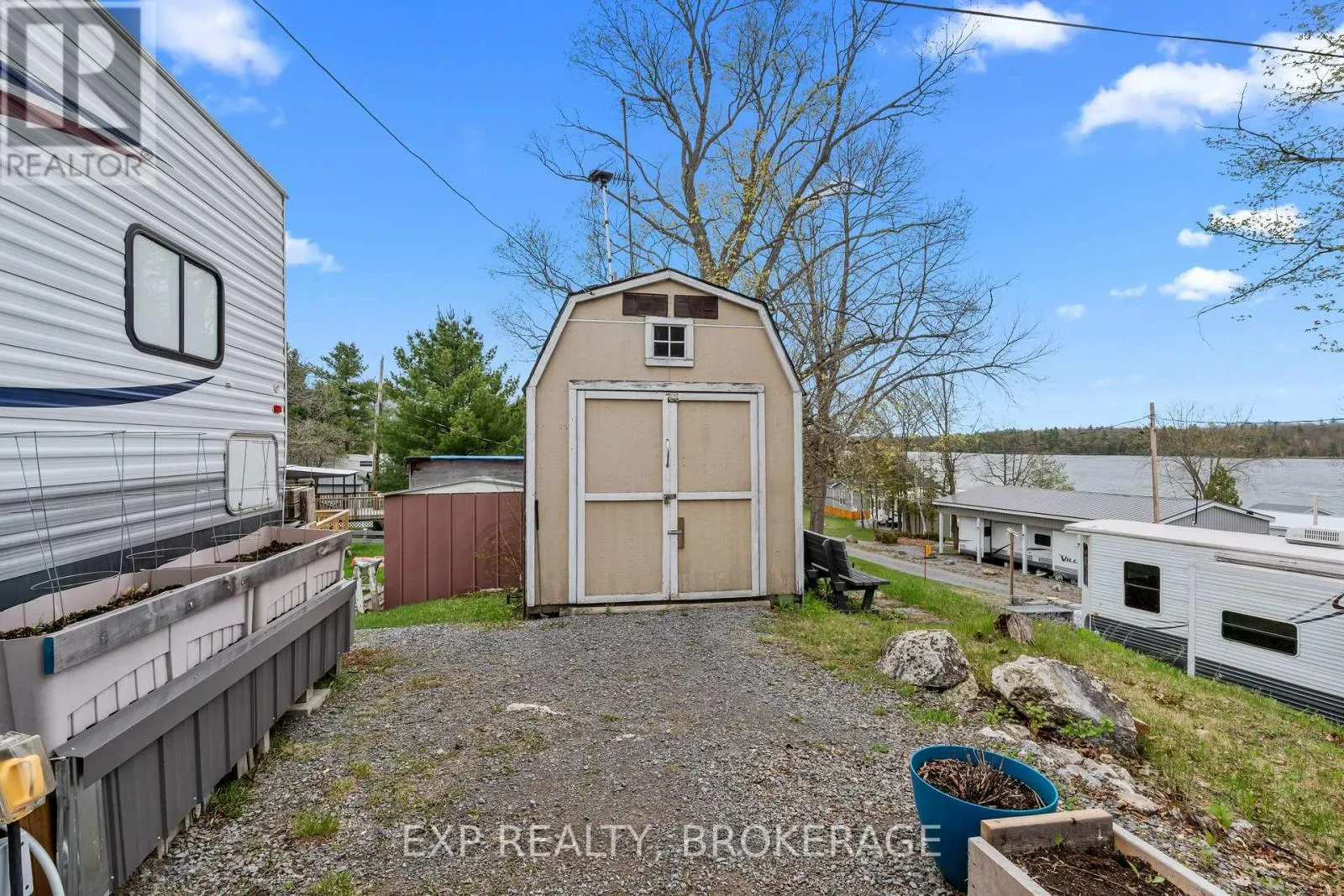 38 - 9 GLENFORD LANE, #38