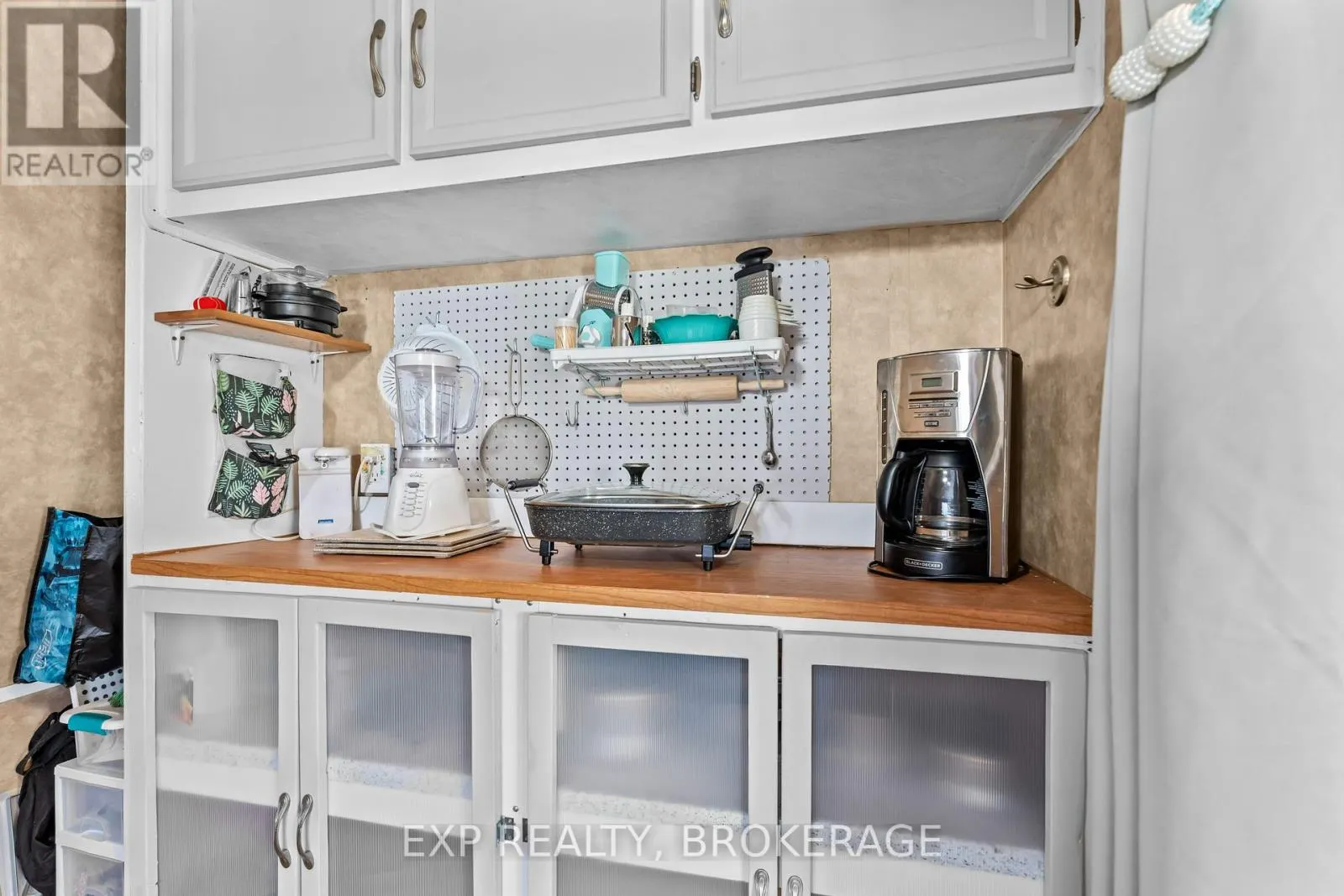 38 - 9 GLENFORD LANE, #38