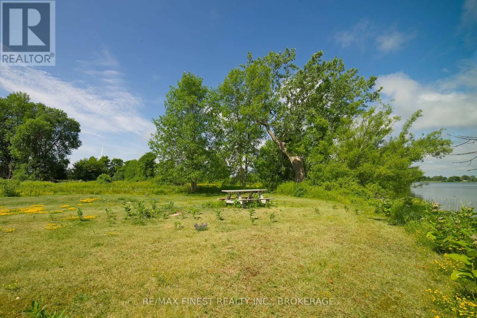 10 FRONT ROAD