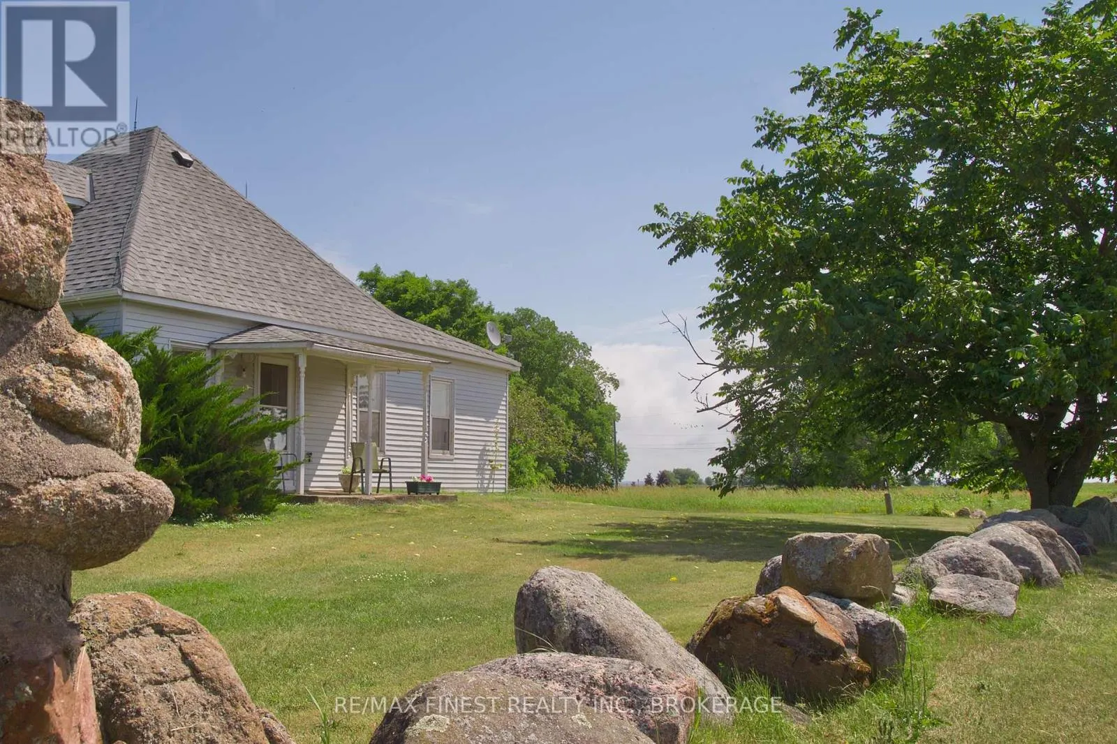 10 FRONT ROAD