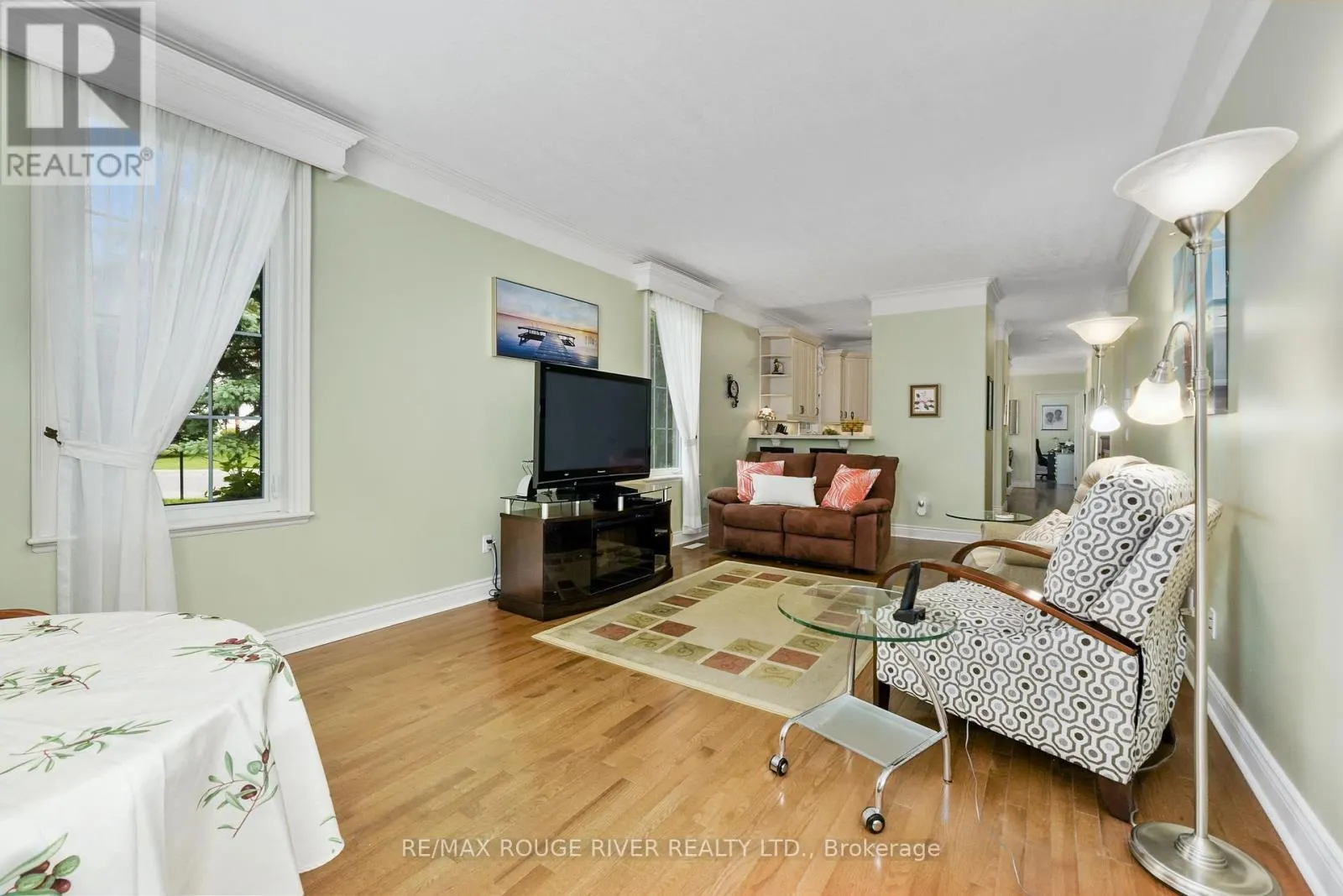 101 - 120 UNIVERSITY AVENUE E, #101